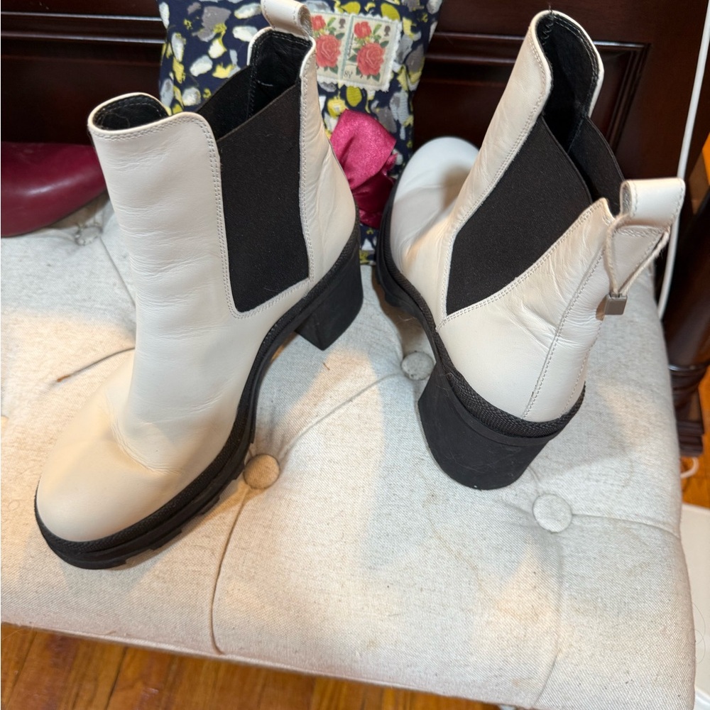Elegant Two-Tone Ankle Boots